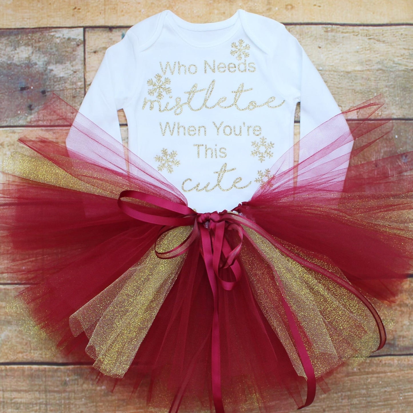 Mistletoe Christmas Outfit in Gold and Deep Red