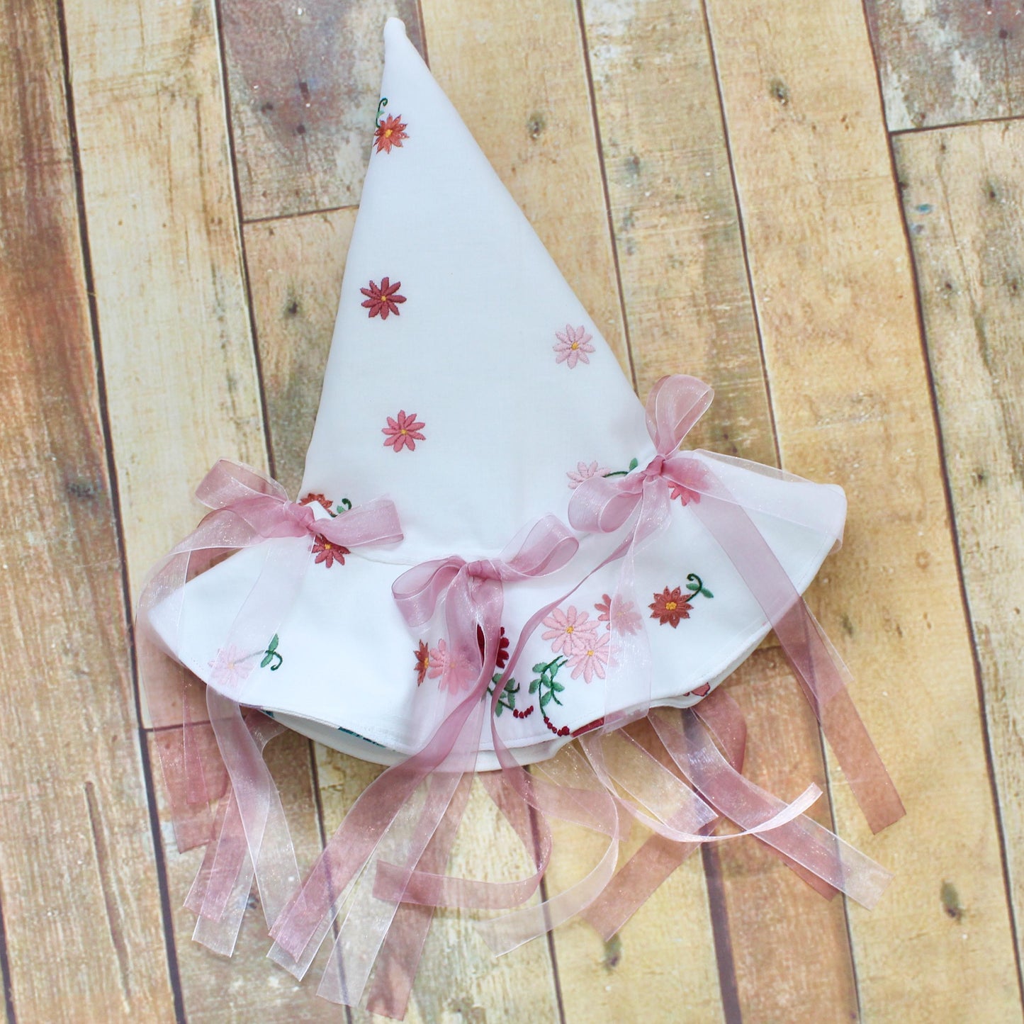 Girls Vintage Embroidered Witch Hat