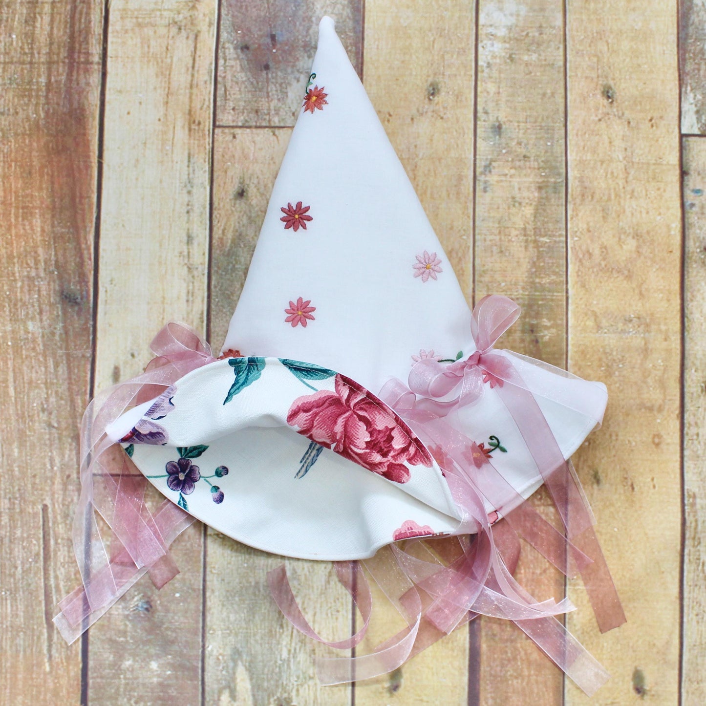 Girls Vintage Embroidered Witch Hat