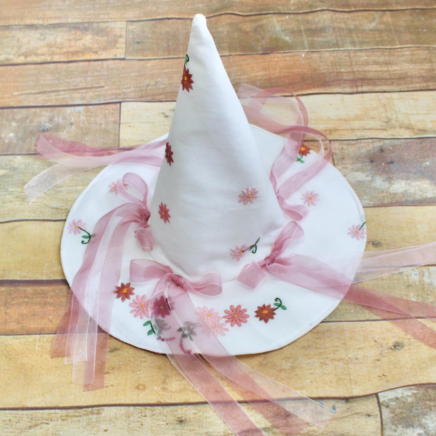 Girls Vintage Embroidered Witch Hat