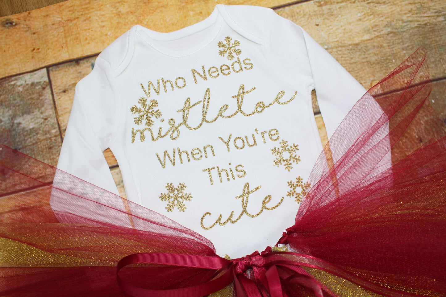 Mistletoe Christmas Outfit in Gold and Deep Red